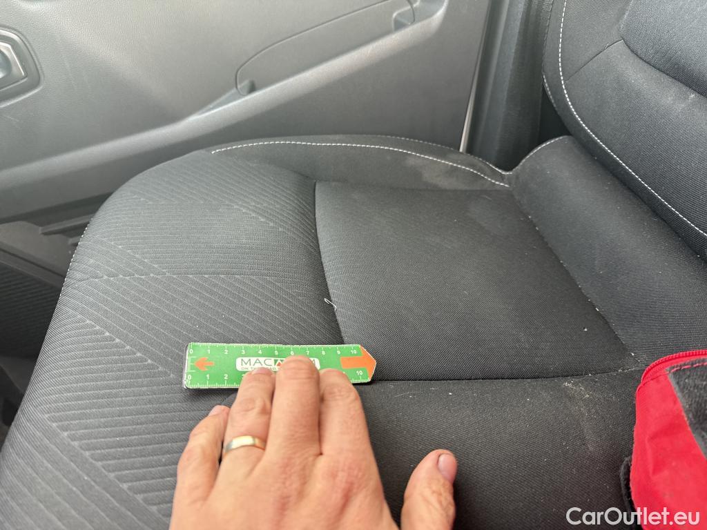  Renault  Trafic  Fourgon L2H1 3T Grand Confort 2.0 dCi 130CV BVM6 E6d #26