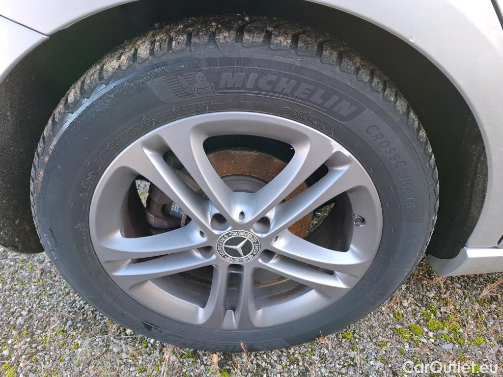  Mercedes  A-Klasse MERCEDES-BENZ Classe A Compact / 2018 / 5P / Berline A 180 d Business Line 7G-DCT #13