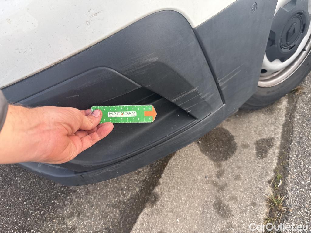  Renault  Trafic  Fourgon L2H1 3T Grand Confort 2.0 dCi 130CV BVM6 E6d #36