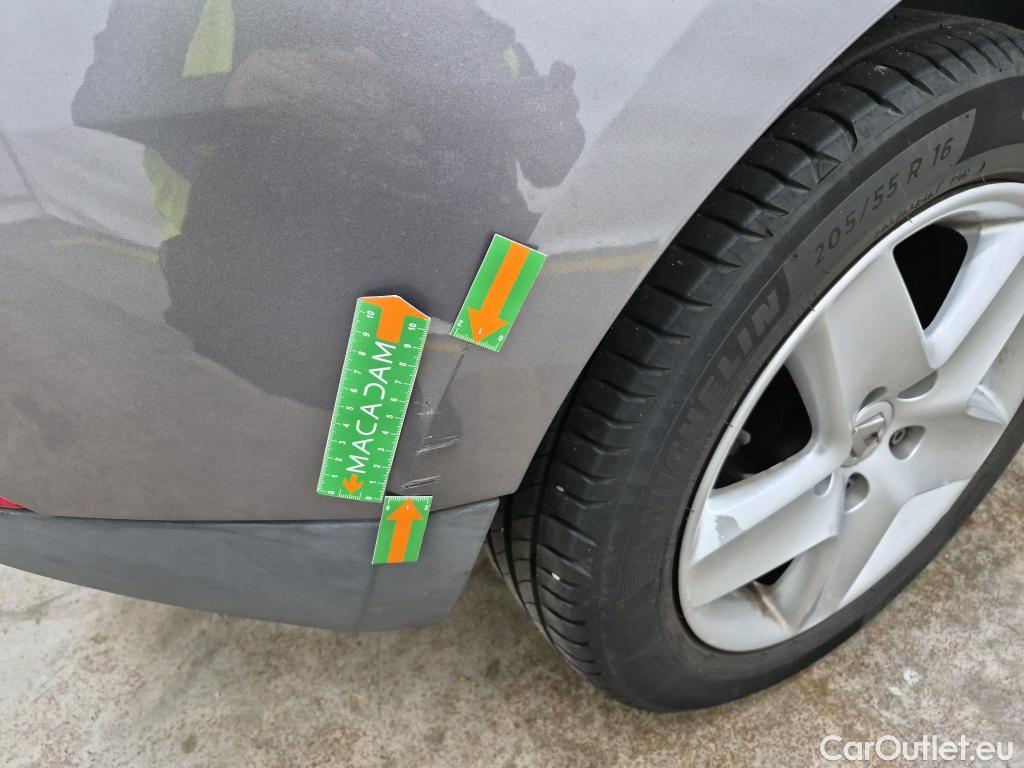  Renault  Megane  III Berline 5pt. Life 1.5 dCi 95CV BVM6 E5 #54