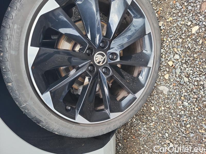  Skoda  Superb  (3V3)(2015) 2.0TSI 206 SportL 4x4 AT #8