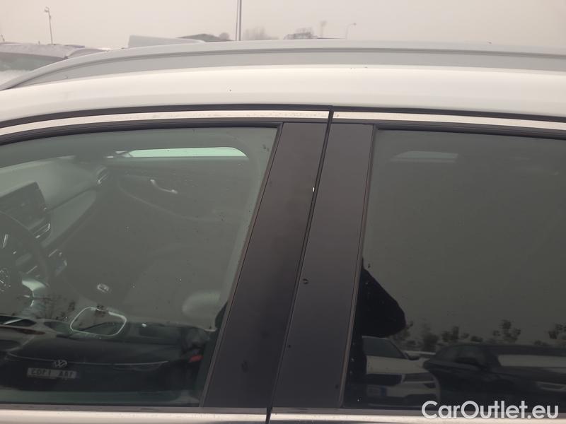  Hyundai  i30   cw (PD)(2017->)  kom.1.5T-GDI Family Smart #18