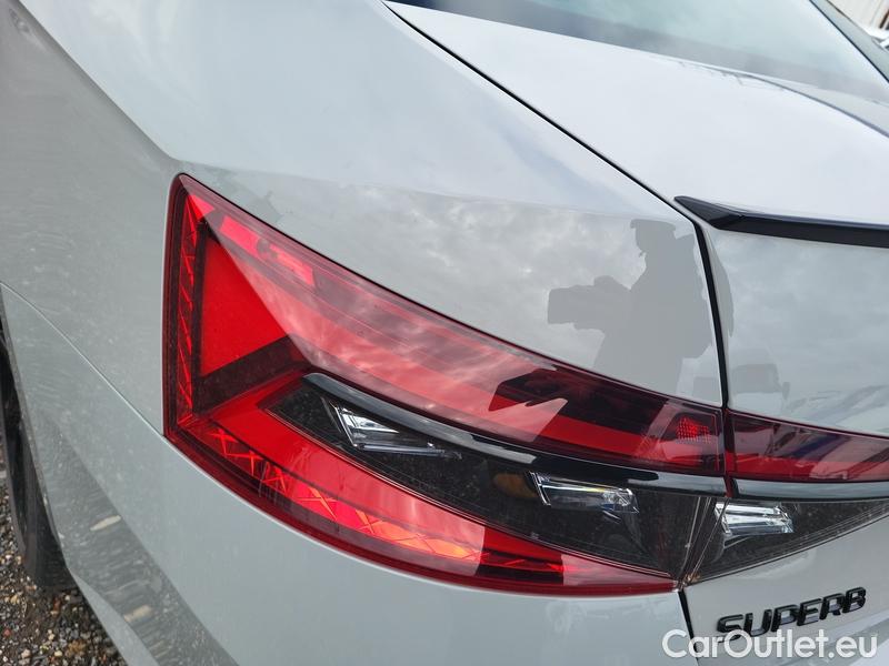  Skoda  Superb  (3V3)(2015) 2.0TSI 206 SportL 4x4 AT #2