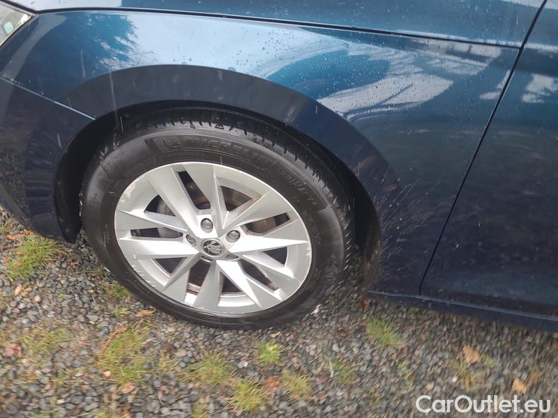  Skoda  Octavia  Lim. (NX3)(2020)  1.5TSI 110 Style AT 5d #10