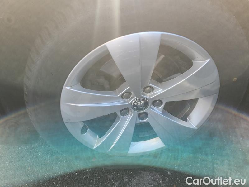  Skoda  Superb  (3V3)(2015) Supe.FL2.0TSI 140 Style AT #2