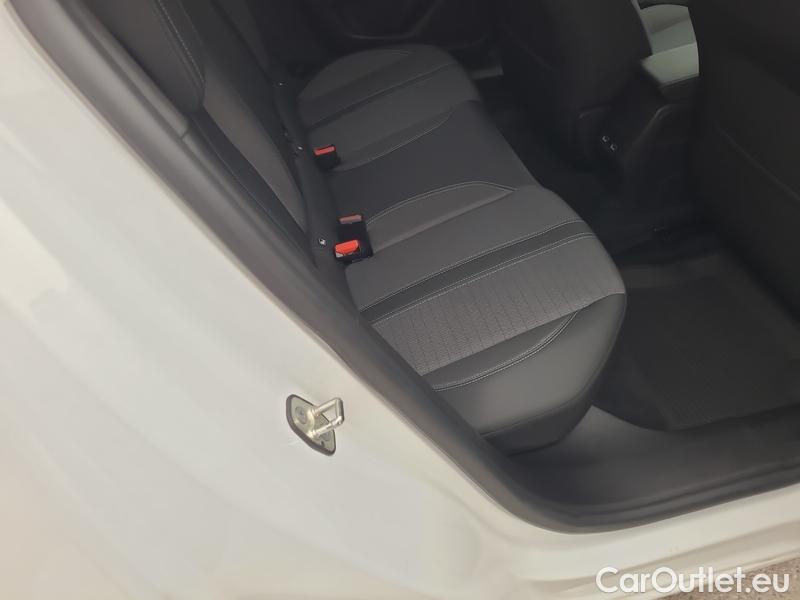  Peugeot  2008  (P1) (2019)  Elektro.e-ALLURE 100 Aut #8