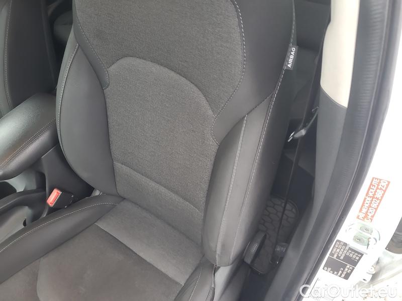  Hyundai  i30   cw (PD)(2017->)  kom.1.5T-GDI Family Smart #14