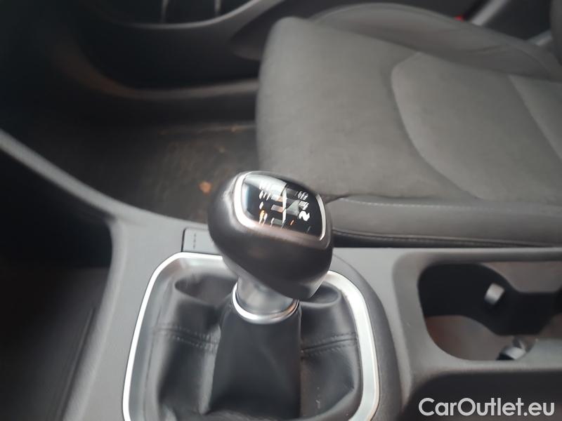  Hyundai  i30   cw (PD)(2017->)  kom.1.5T-GDI Family Smart #12