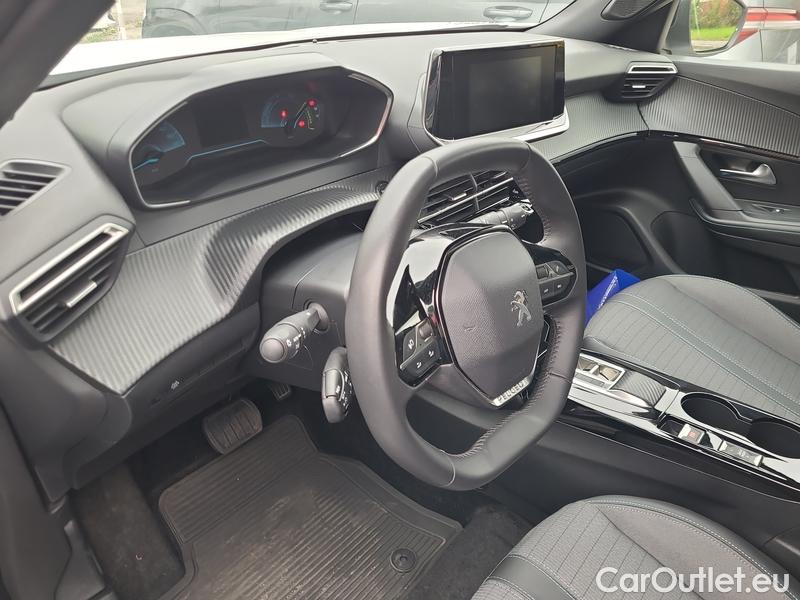  Peugeot  2008  (P1) (2019)  Elektro.e-ALLURE 100 Aut #5