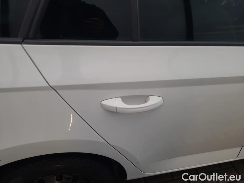  Skoda  Fabia  Combi (2015) Com.1.0TSI 70 Ambition 5d #22