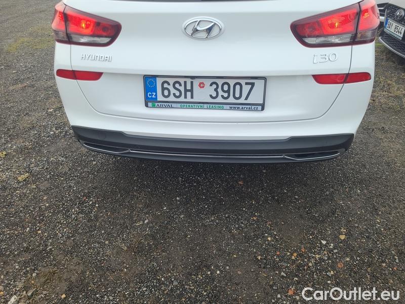  Hyundai  i30  (PD)(01.2017  ->)  kom.1.5T-GDI Family Smart #10