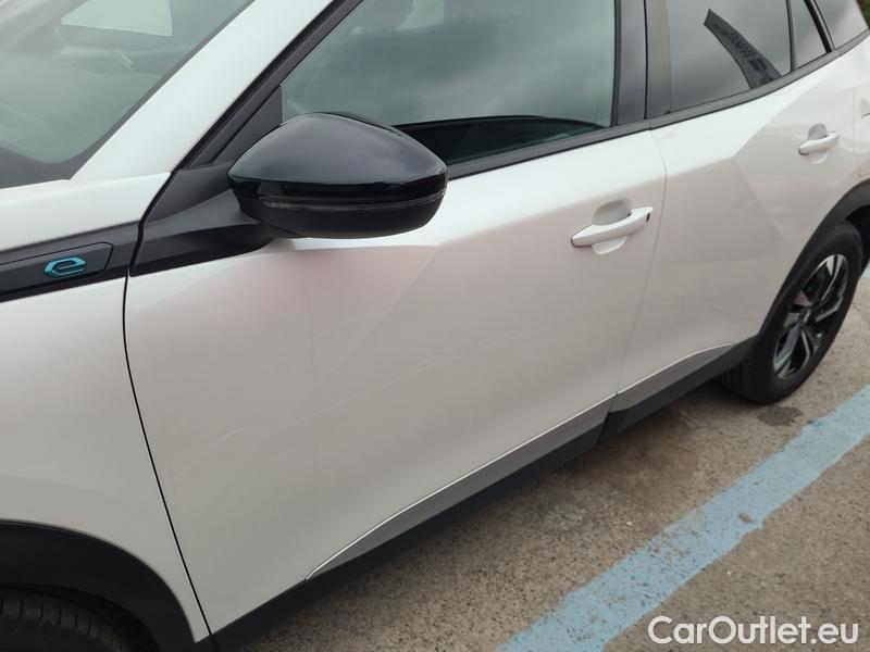  Peugeot  2008  (P1) (2019)  Elektro.e-ALLURE 100 Aut #3