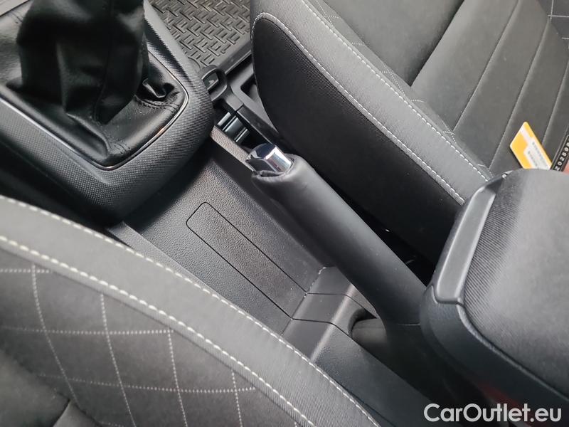  Skoda  Fabia  Combi (2015) Com.1.0TSI 70 Ambition 5d #11