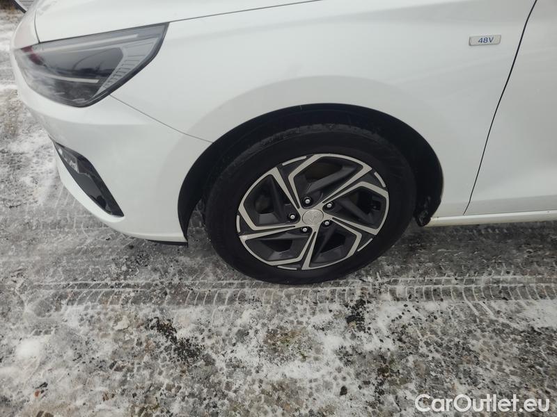  Hyundai  i30   cw (PD)(2017->)  kom.1.5T-GDI Family Smart #2