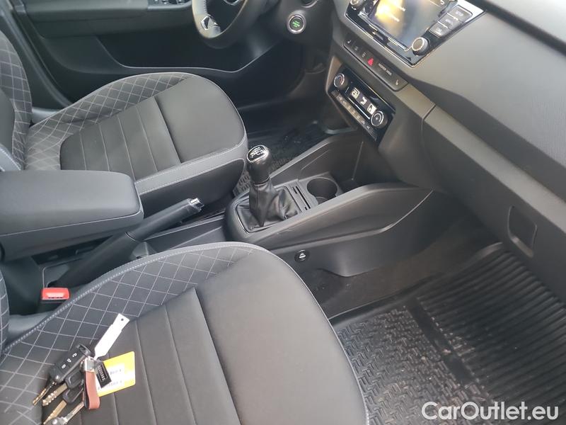  Skoda  Fabia  Combi (2015) Com.1.0TSI 70 Ambition 5d #24