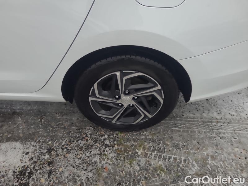  Hyundai  i30   cw (PD)(2017->)  kom.1.5T-GDI Family Smart #6