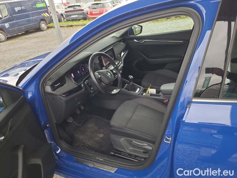  Skoda  Octavia  Lim. (NX3)(2020)  1.5TSI 110 Style 5d #10