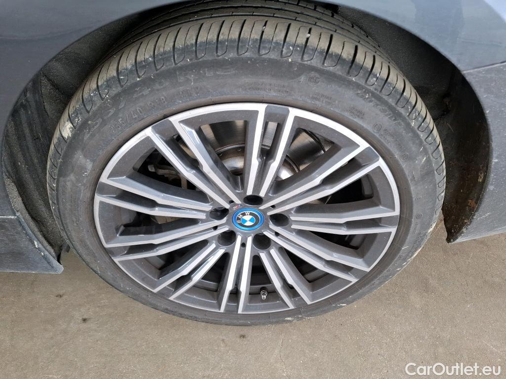  Bmw  Serie 3 BMW Série 3 Touring / 2019 / 5P / Break 330e xDrive 292ch M Sport BVA8 Hybride #12