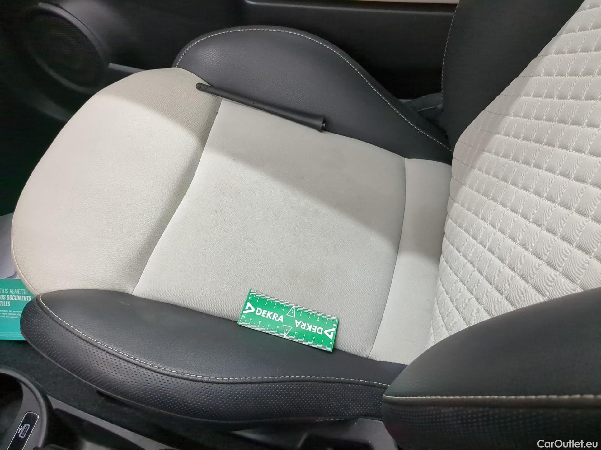  Fiat  500 FIAT  / 2015 / 3P / Berline Hybrid 1.0 BSG 70 ch Dolcevita #4