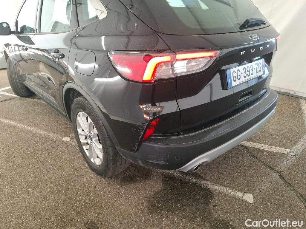  Ford  Kuga FORD  / 2019 / 5P / SUV 190 Hybrid I-AWD(FHEV) Powershi Titanium #26