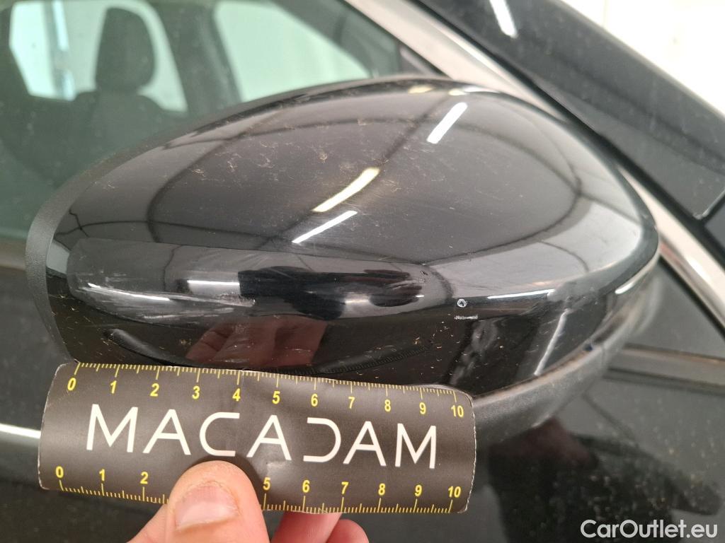  Ford  Kuga FORD  / 2019 / 5P / SUV 190 Hybrid I-AWD(FHEV) Powershi Titanium #37