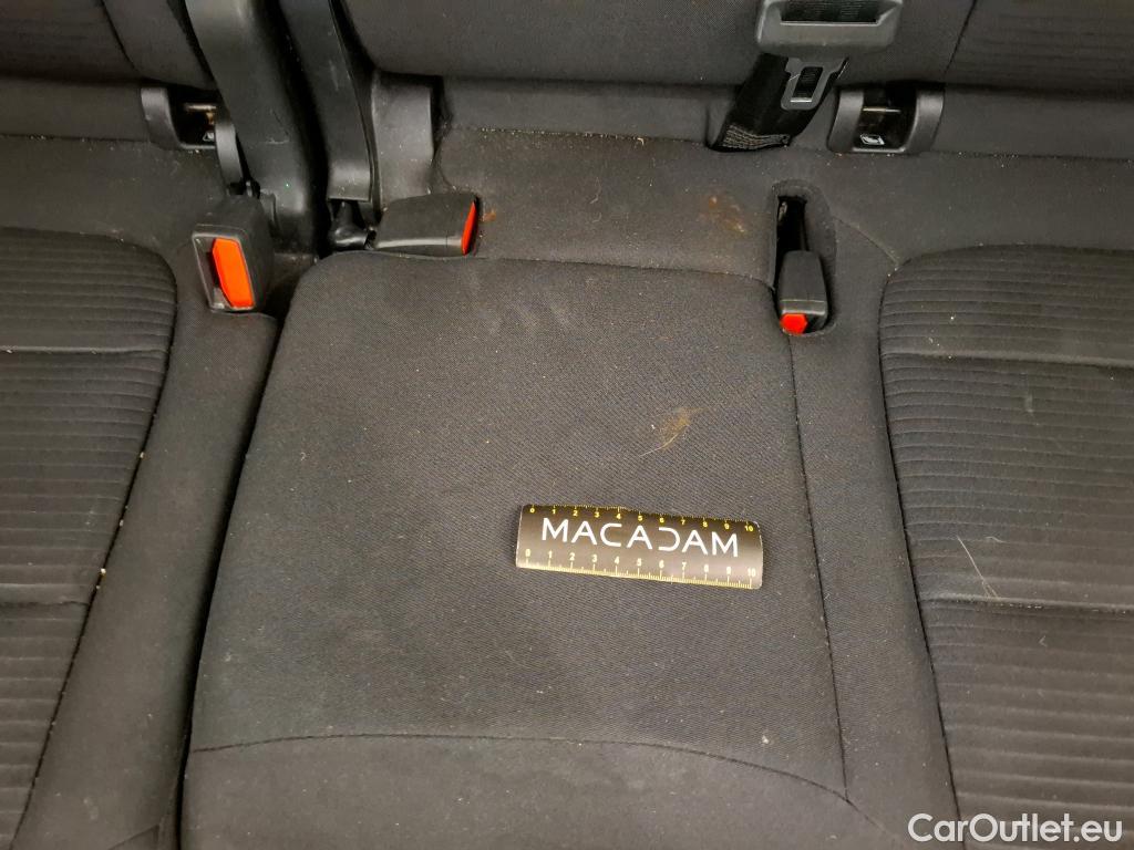  Ford  Kuga FORD  / 2019 / 5P / SUV 190 Hybrid I-AWD(FHEV) Powershi Titanium #34