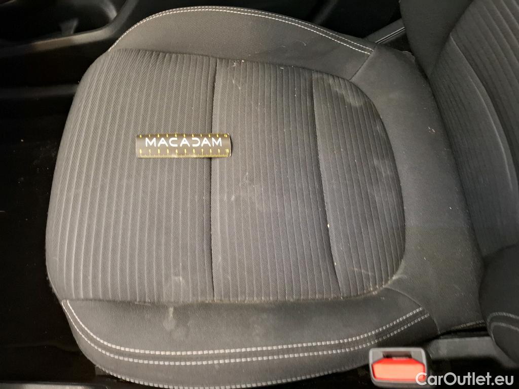  Ford  Kuga FORD  / 2019 / 5P / SUV 190 Hybrid I-AWD(FHEV) Powershi Titanium #33