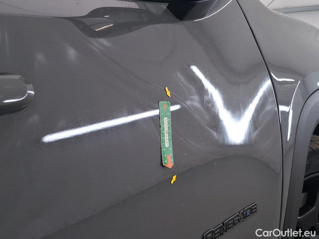  Jeep  Patriot JEEP Renegade / 2018 / 5P / SUV 1.3 TURBO T4 240PS 4XE S #18