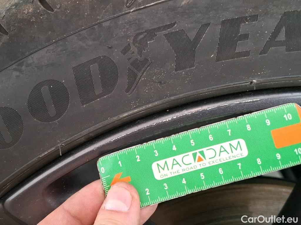  Jeep  Patriot JEEP Renegade / 2018 / 5P / SUV 1.3 TURBO T4 240PS 4XE S #28