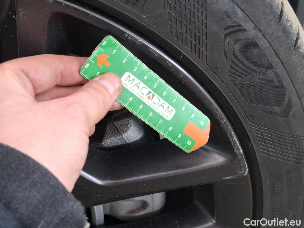  Jeep  Patriot JEEP Renegade / 2018 / 5P / SUV 1.3 TURBO T4 240PS 4XE S #34