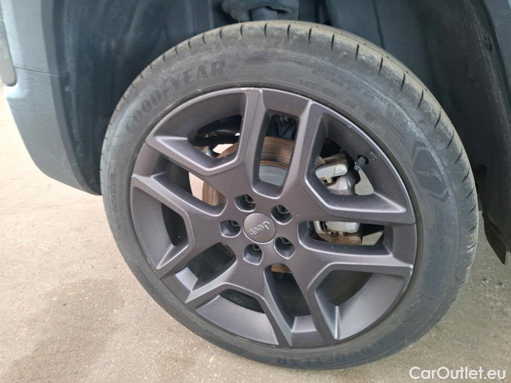  Jeep  Patriot JEEP Renegade / 2018 / 5P / SUV 1.3 TURBO T4 240PS 4XE S #23