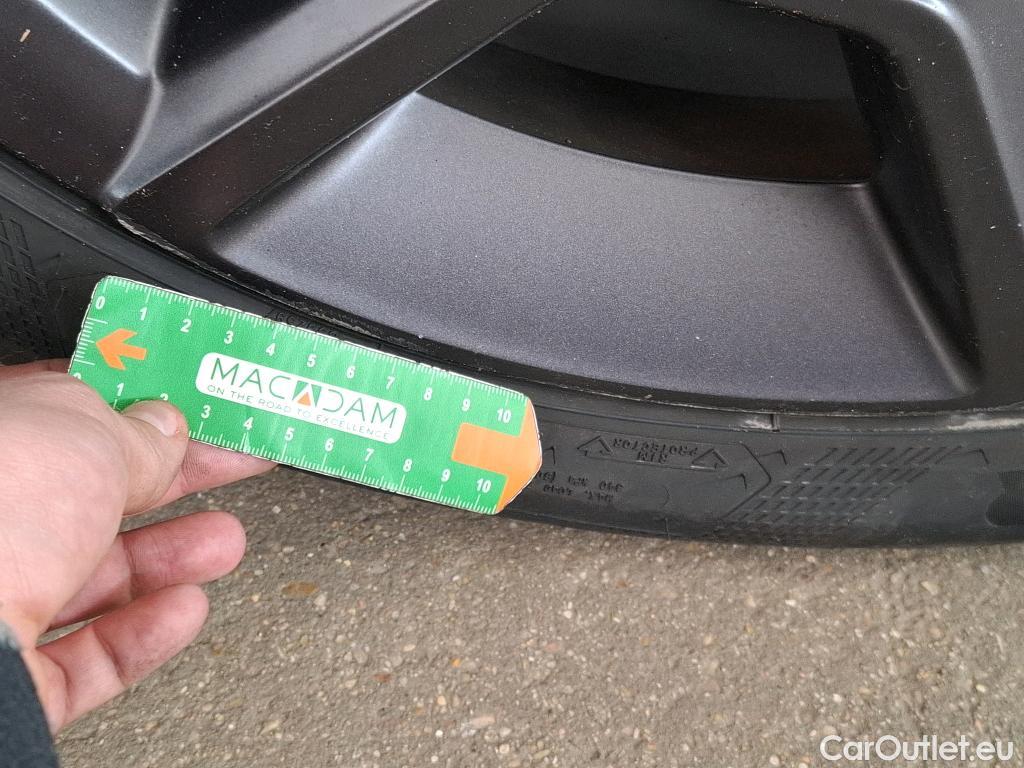  Jeep  Patriot JEEP Renegade / 2018 / 5P / SUV 1.3 TURBO T4 240PS 4XE S #36