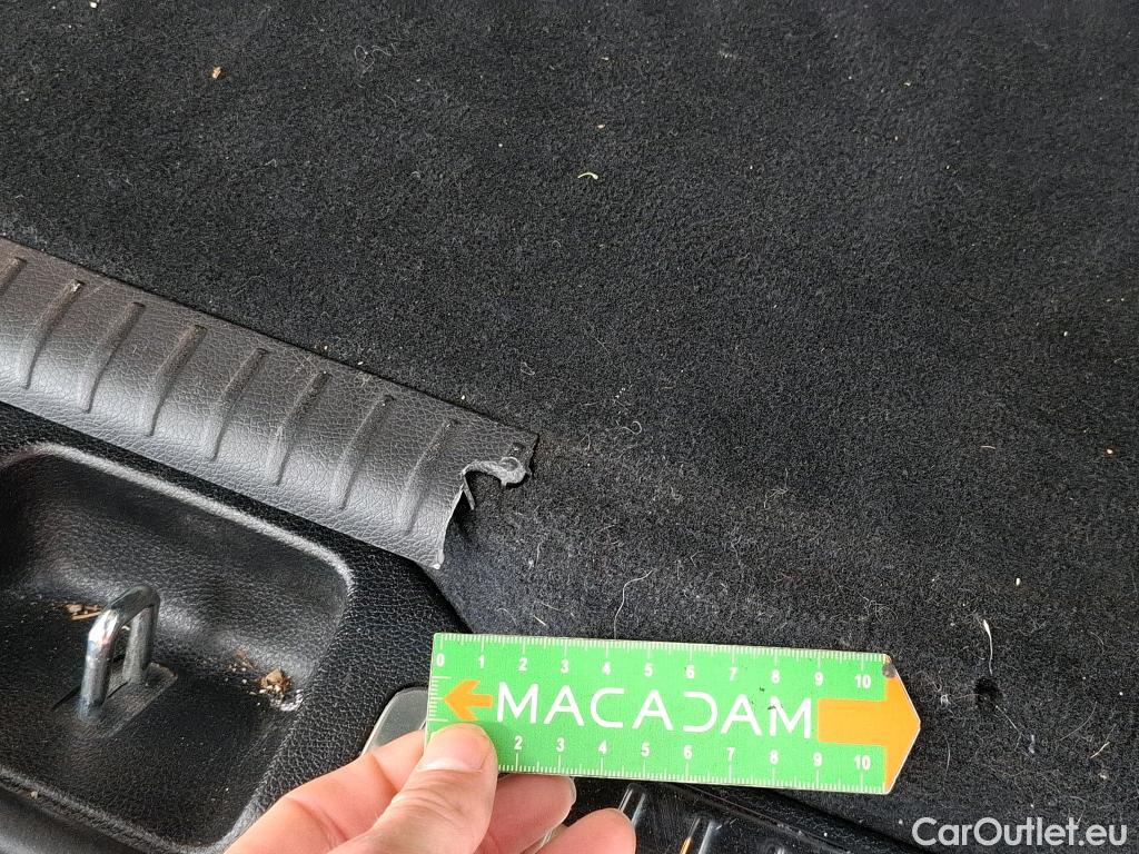  Mercedes  G-Klasee MERCEDES-BENZ GLC / 2019 / 5P / SUV GLC 300 e AMG Line 4Matic #2