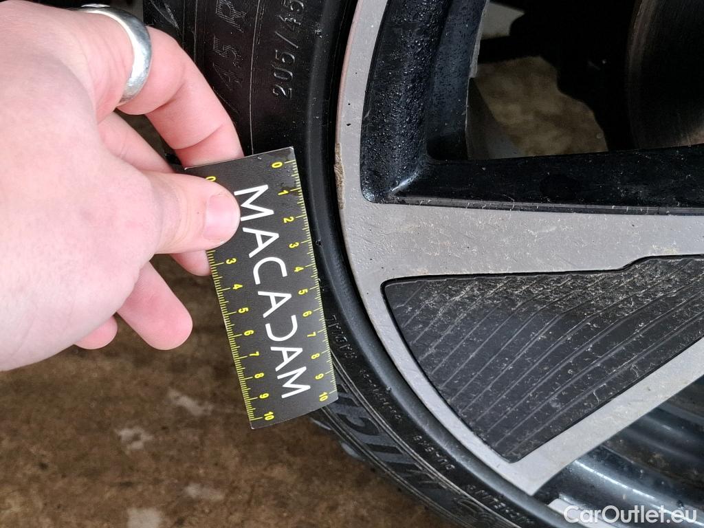  Peugeot  208  (e-) GT 50kWh BVA #36