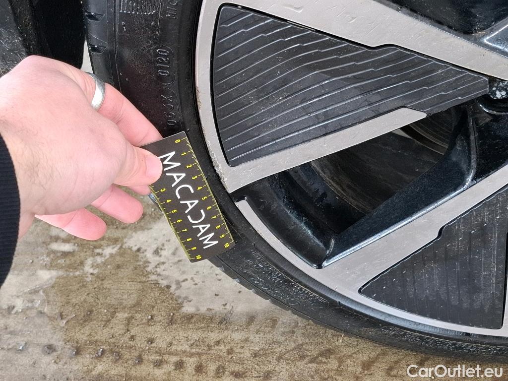  Peugeot  208  (e-) GT 50kWh BVA #12