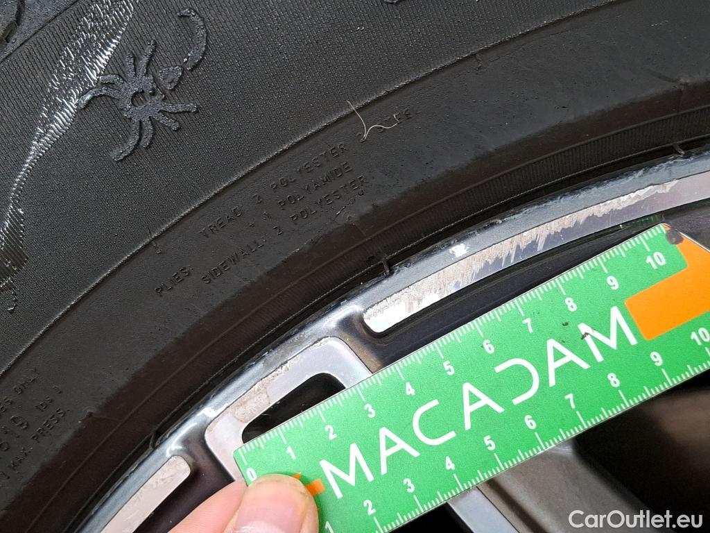  Mercedes  G-Klasee MERCEDES-BENZ GLC / 2019 / 5P / SUV GLC 300 e AMG Line 4Matic #19