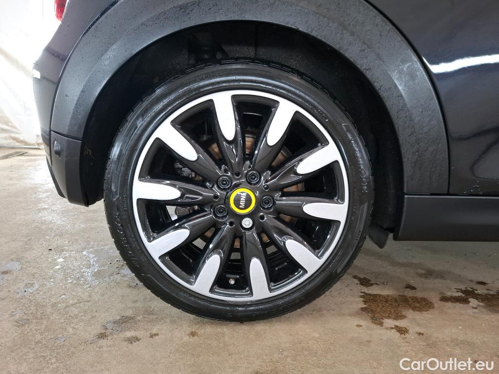  Mini  Mini   Electric / 2021 / 3P / Berline Cooper SE Finition  Yours 184 ch BVA #8