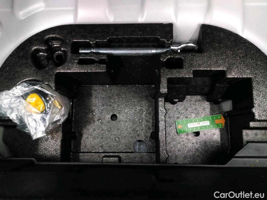  Opel  Corsa  F e Edition Business 50kWh BVA #19