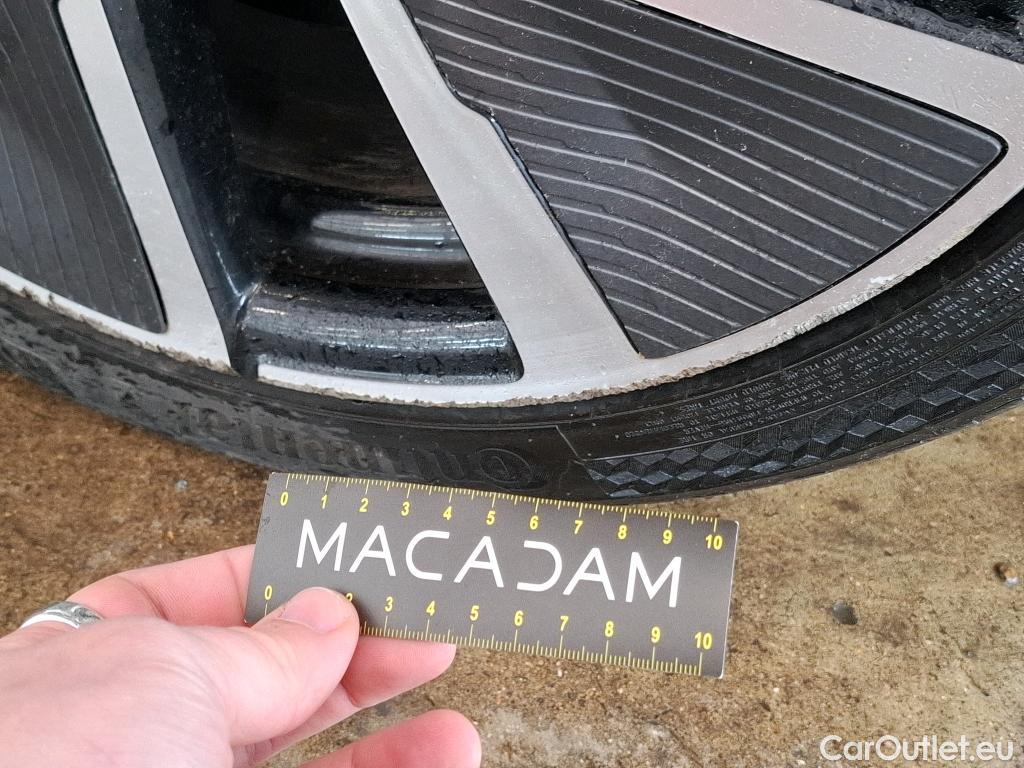  Peugeot  208  (e-) GT 50kWh BVA #17