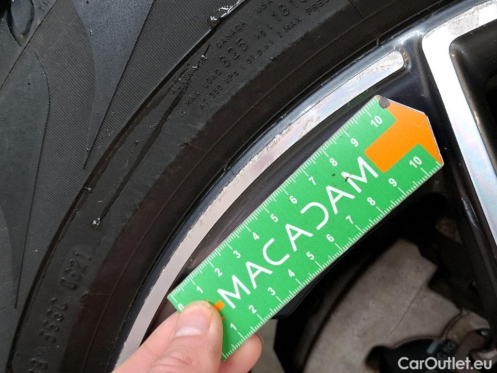  Mercedes  G-Klasee MERCEDES-BENZ GLC / 2019 / 5P / SUV GLC 300 e AMG Line 4Matic #18