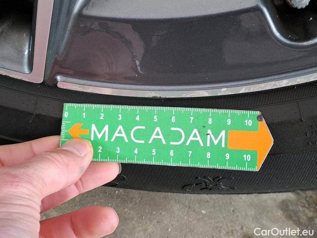  Mercedes  G-Klasee MERCEDES-BENZ GLC / 2019 / 5P / SUV GLC 300 e AMG Line 4Matic #13