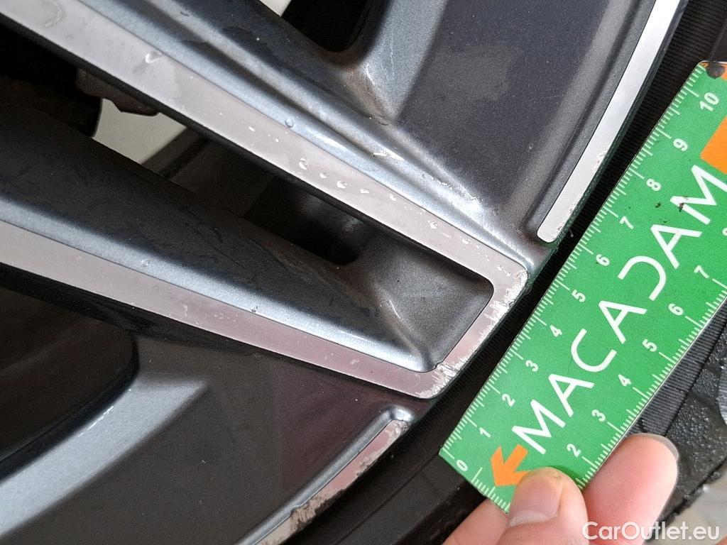  Mercedes  G-Klasee MERCEDES-BENZ GLC / 2019 / 5P / SUV GLC 300 e AMG Line 4Matic #16