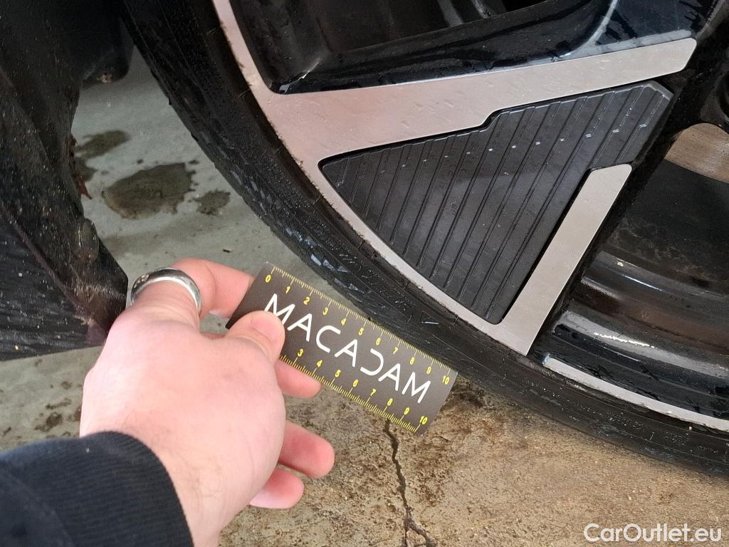  Peugeot  208  (e-) GT 50kWh BVA #8