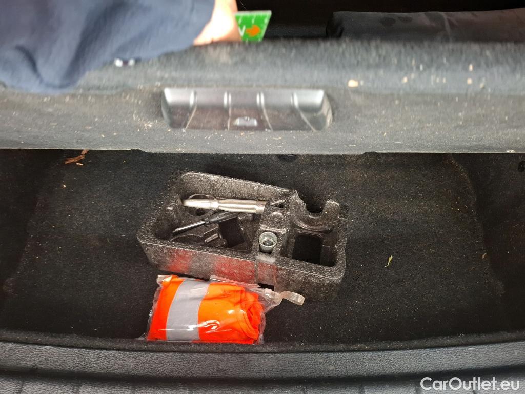  Bmw  X1 BMW  / 2019 / 5P / SUV sDrive16d Business Design DKG7 #45