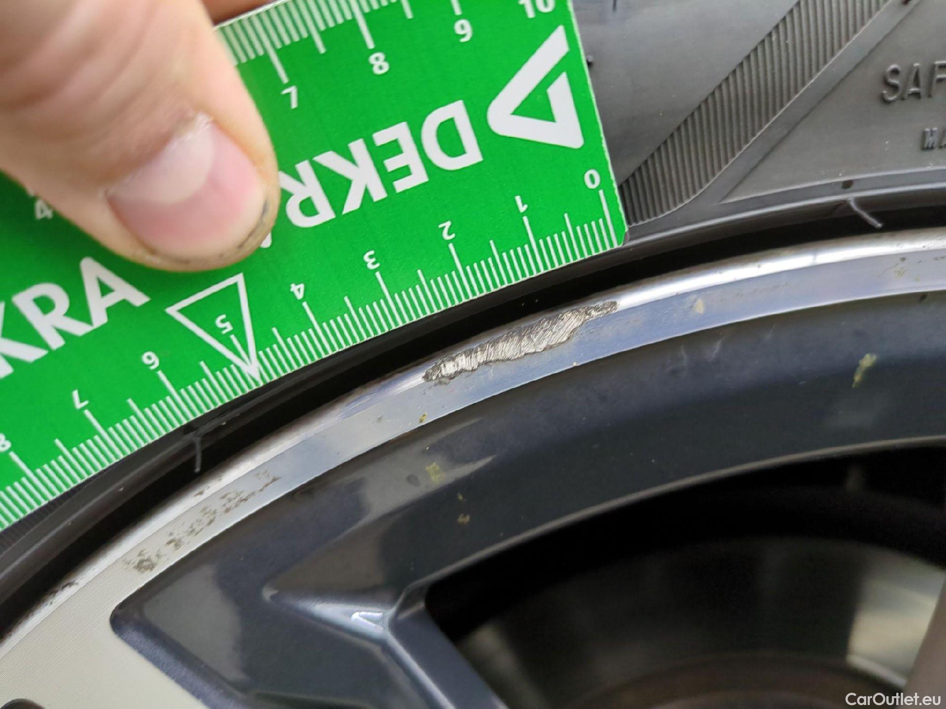  Bmw  Serie 1 Série 1 Berline 118 i Lounge 1.5 135CV BVA7 E6d #8