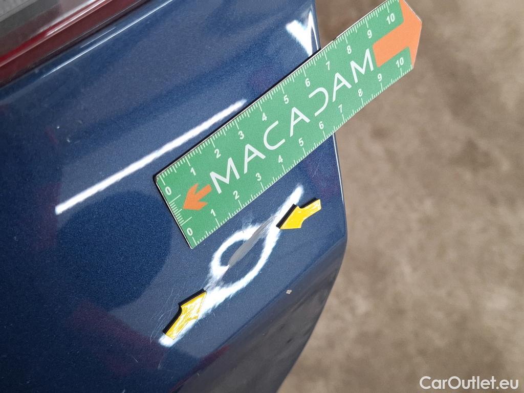  Bmw  X1 BMW  / 2019 / 5P / SUV sDrive16d Business Design DKG7 #38