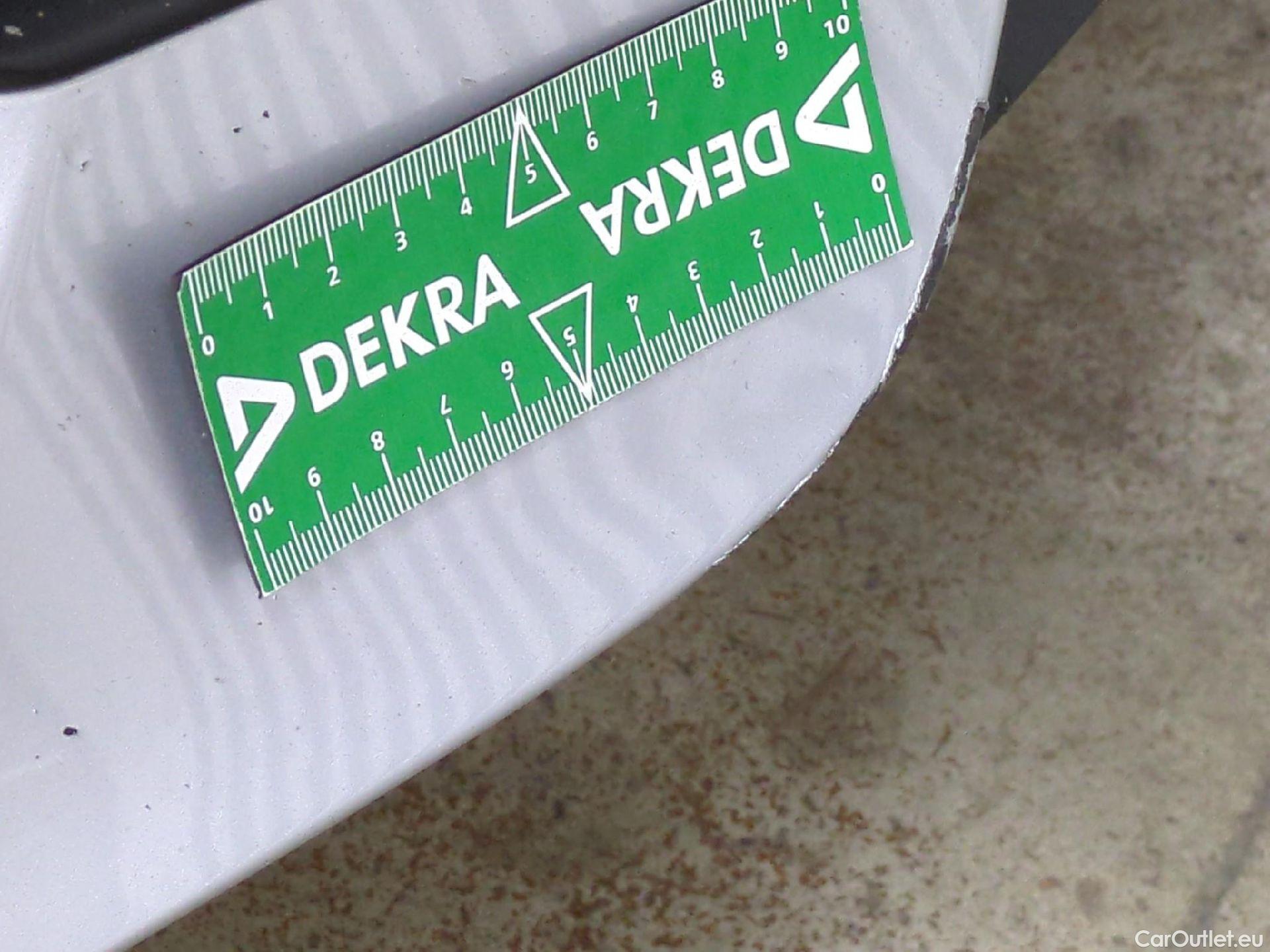  Bmw  Serie 1 Série 1 Berline 118 i Lounge 1.5 135CV BVA7 E6d #28