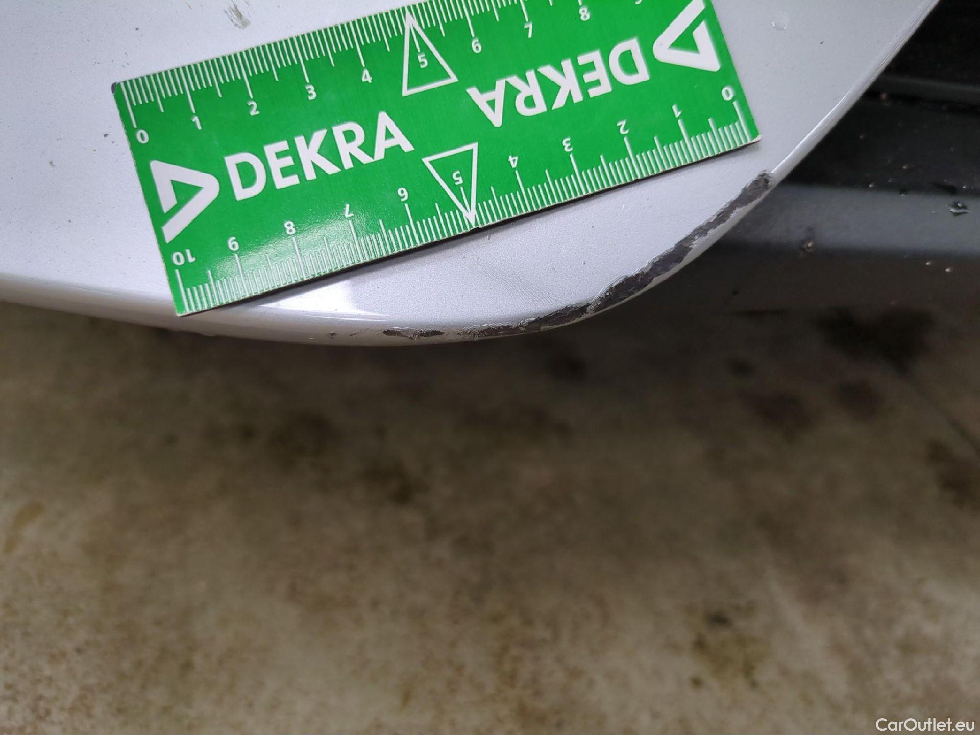  Bmw  Serie 1 Série 1 Berline 118 i Lounge 1.5 135CV BVA7 E6d #29