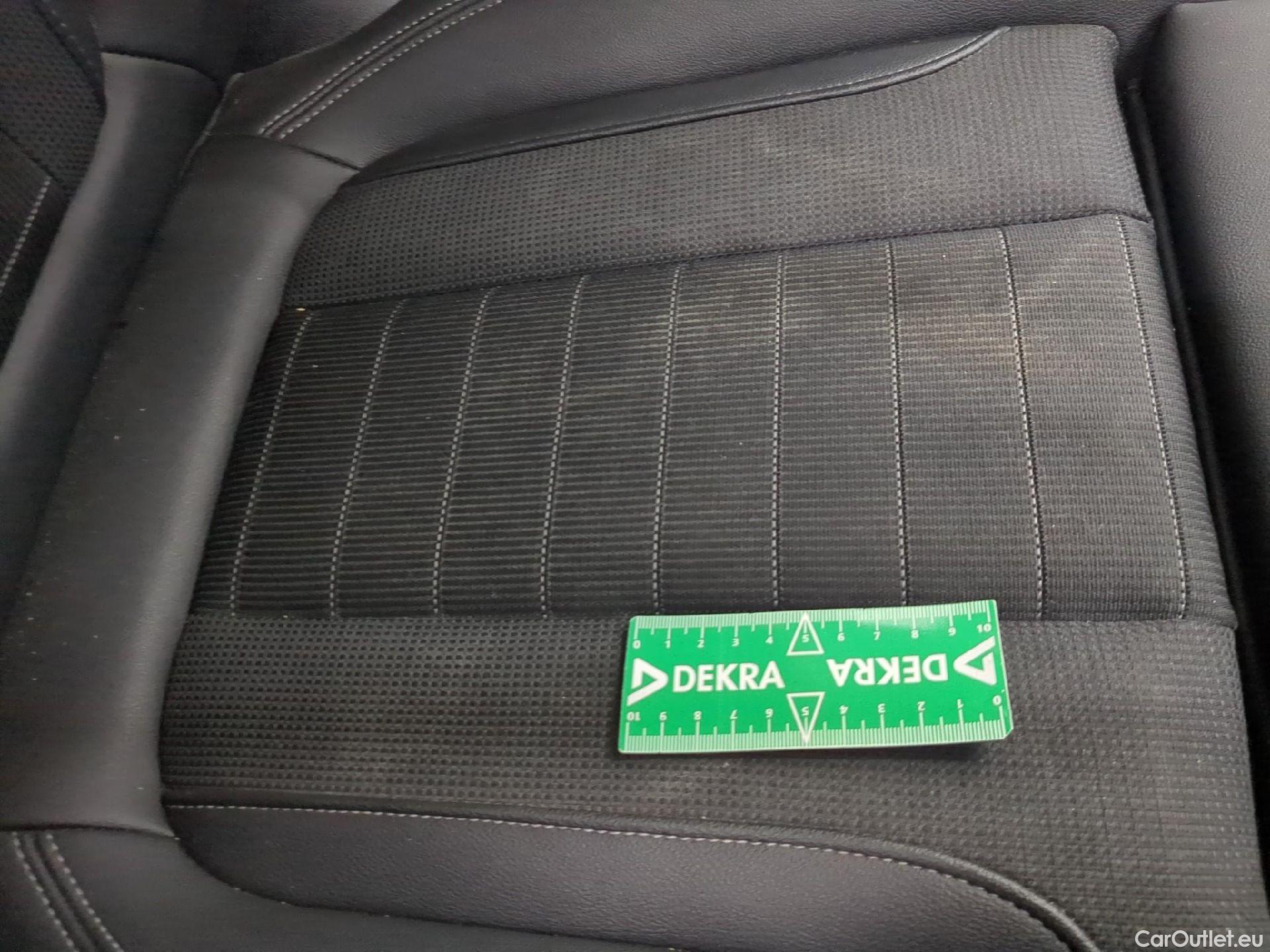  Bmw  Serie 3 BMW Série 3 Touring / 2022 / 5P / Break 318i 156ch Business Design BVA8 #2