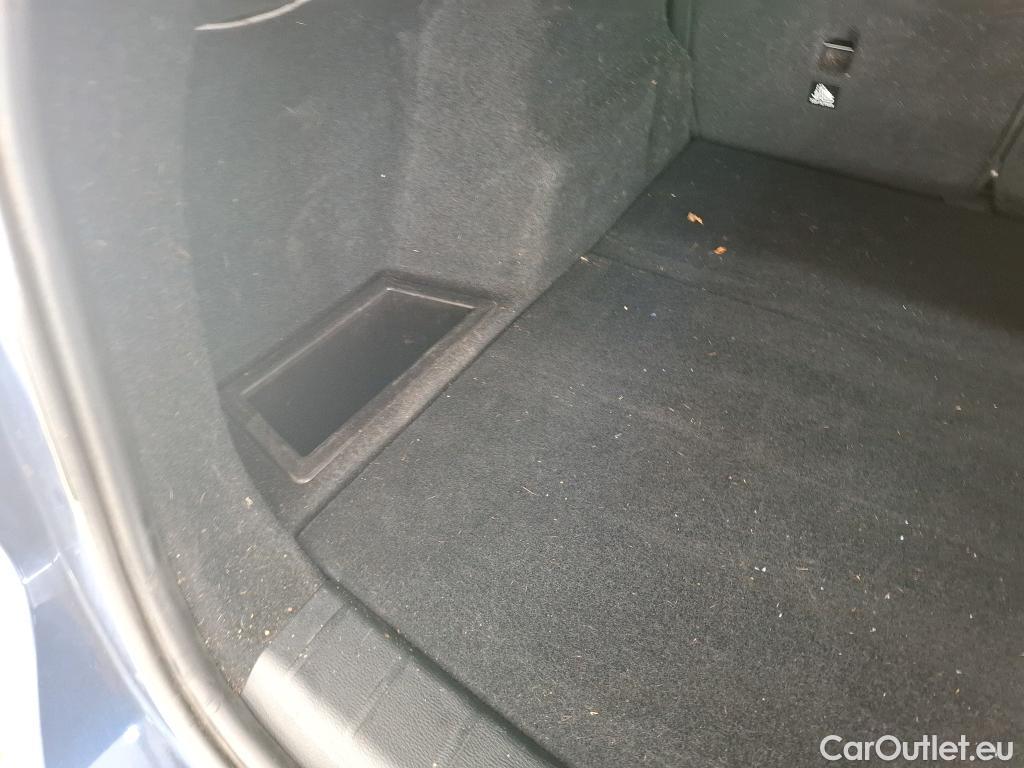  Bmw  X1 BMW  / 2019 / 5P / SUV sDrive16d Business Design DKG7 #30